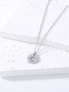 Minimalist stainless steel letter C pendant clavicle chain fashion simple jewelry detail