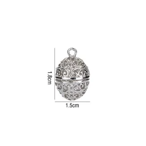 Ciondolo DIY cavo in argento con elegante design traforato, dimensioni di 1,8x1,5 cm.