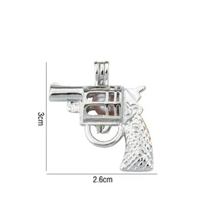 Ciondolo a gabbia per perle a forma di pistola revolver argentata per gioielli fai da te