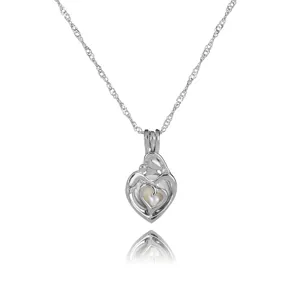 Silberfarbene hohle Herzform Perlen Anhanger Halskette fur elegante Damen Modeschmuck