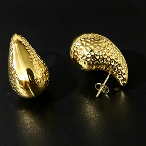Superbes boucles d'oreilles minimalistes martelées goutte 18k plaqué or acier détail.