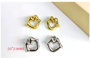 Chic French style 18k gold plated stainless steel hollow lip earrings fashion jewelry set.