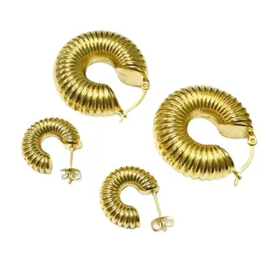 Gold stainless steel ribbed hoop earrings set, trendy fashion jewelry for women daily wear.