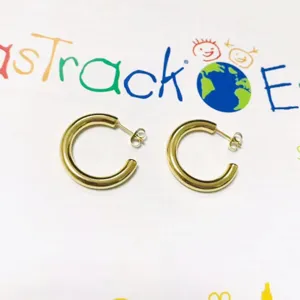 Classic thick gold hoop earrings for women, trendy C-shaped chunky metal fashion jewelry.