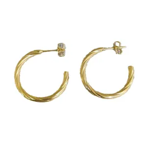 Minimalist twisted gold hoop earrings, 18K gold plated stainless steel daily jewelry.