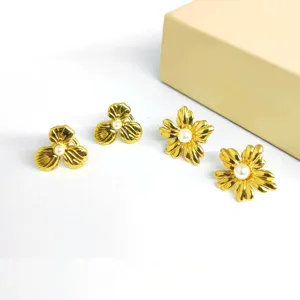 Elegant gold flower pearl earrings set, chic designer style jewelry for women daily wear.