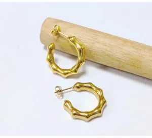 Exquisite 18k gold plated stainless steel bamboo hoop earrings, elegant hollow crescent design.