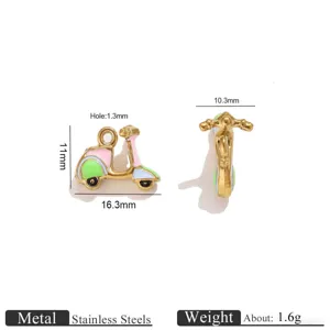 Colgante de esmalte de scooter de acero inoxidable para collares y pulseras hechos a mano.