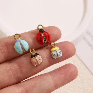 Colgantes de mariquita de esmalte de acero inoxidable para hacer joyas de bricolaje.