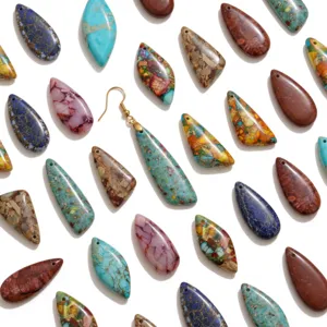 Détail en gros plan de pendentif virgule en jaspe impérial coloré accessoires de bijoux DIY.