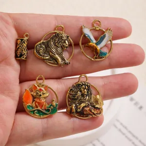 Colgantes de animales esmaltados de acero inoxidable relieve vintage accesorios de joyería