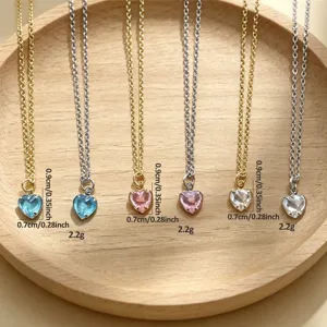 Collier pendentif cœur en cuivre doux pour femme, bijoux en cristal minimalistes pour le quotidien.