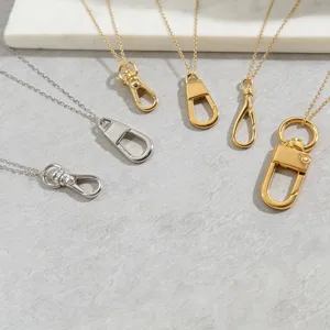Cross-border fashion metal key clasp pendant necklace set, chic silver and gold key ring jewelry.