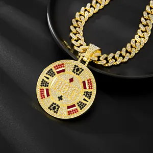 Hip-Hop Kuba Kette mit Strass Poker Anhänger, glücklicher Stil für Herren und Damen Mode.