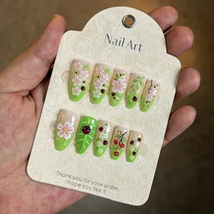 30pcs faux ongles 3D fleurs feuilles abeille coccinelle faux ongles pressés manucure