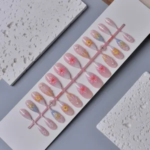 3D Press-on Nägel mittlere Mandel künstliche Fingernägel Set mit Blumen und Seestern, 30St.