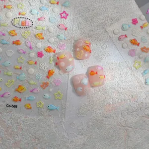 Pegatinas de uñas 3D de peces de océano, bonitas calcomanías de resina de pez dorado y coral.