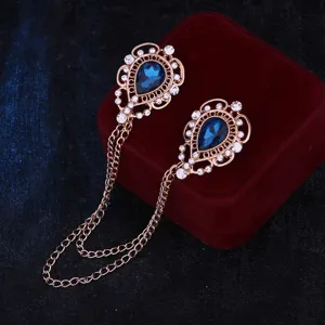 Vintage Strass Tropfen Kragennadel mit Doppelkette, elegante Retro Hemd Brosche Detailansicht.
