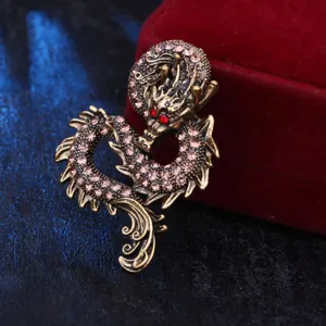 Retro Drachen Brosche mit glitzernden Strasssteinen, detailliertes Vintage Design für Mantel.