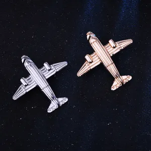 Set de broche de avión vintage, elegante pin de solapa de caza de metal para traje de hombre.