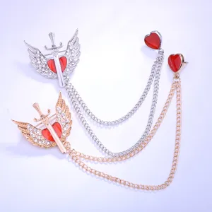 Conjunto de broche de corazón de espada de alas de ángel europeo y americano.