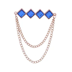 Herren Roségold quadratische blaue Kristall Strass Brosche mit doppelten Quastenketten Anzug.