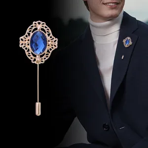 Vintage Hofstil Hohlblume Brosche Für Herren Retro Gold Silber Plattiert Reversnadel Anzug Corsage Mit Blauem Strass Eleganter Schmuck