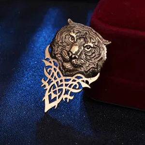 Vintage bronze tiger head brooch for men suit, gothic metal lapel pin clothing accessories.