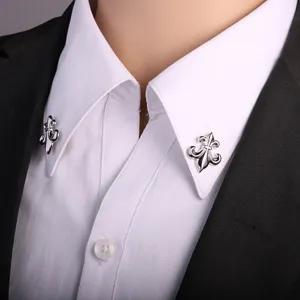 Silver-toned metal fleur-de-lis collar pins set, stylish shirt collar tips for men suit decor.