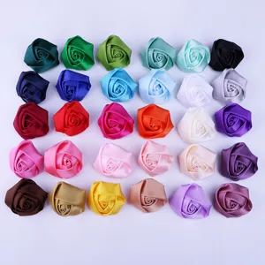 Bunte Satinband Rosen Stoffblumen DIY Zubehör für Bekleidung Broschen Herstellung Dekoration.