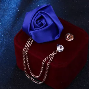 Blaue Stoffrosen Brosche mit Quastenkette, elegante Anzug Anstecknadel für Damen und Herren.