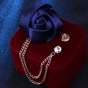 Blaue Stoffrosen Broche mit doppelten Quastenketten und Strass für elegante Damen