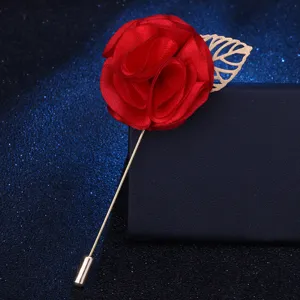 Rote Stoffblume Reversnadel mit Goldblatt und langem Stiel Brosche für Anzug Anstecknadel