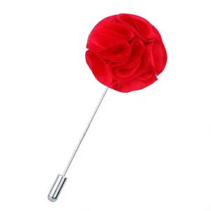 Rote Stoff-Rosen-Anstecknadel mit langer silberner Metallnadel Brosche für Hochzeitsanzug.