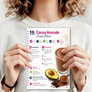 Página de cuaderno de recetas de smoothie saludable con mezcla de aguacate y cacao.