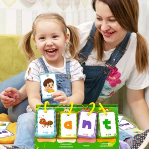 Set di flashcard con parole visive per bambini giocattolo educativo di apprendimento precoce.