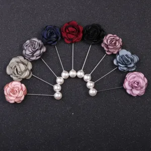 Broche Fleur de Camélia en Tissu Élégante pour Femmes Perle Artificielle Longue Épingle en Métal Fait à la Main pour Robe Costume Broche de Revers Bijoux Cadeau