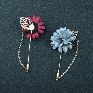 Broche florale en tissu pour homme de 4 cm avec epingle longue et chaine doree pour costume