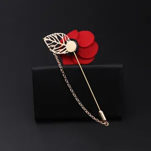 Elegante rote Stoffrose Brosche mit goldener hohler Blatte Quaste Kette für Herren Hochzeit.
