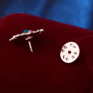 Mini Strass bunter Edelstein Brosche Reversnadel Kreuz Design für Anzug und Jacke Zubehör.