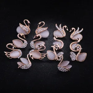 Elegant Alloy Cat Eye Stone Swan Brooch For Women Rhinestone Animal Mini Collar Pin Fashion Apparel Accessory Jewelry