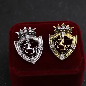 Spilla Vintage a Scudo con Cavallo e Strass Intarsiati Spilla da Bavero per Completo da Uomo in Lega di Alta Qualità Gioielli