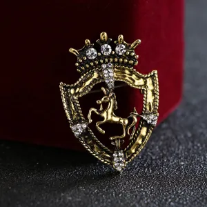 Spilla Vintage Dorata Scudo Unicorno Strass Uomo Abito Corsetto Elegante Gioiello