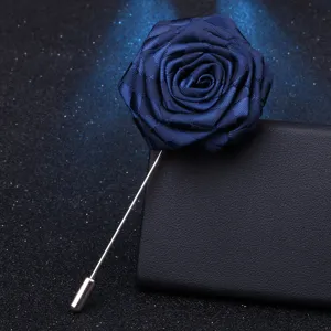 Broche Fleur de Rose en Tissu Bleu Fonce Boutonniere Elegante Faite Main pour Homme et Femme