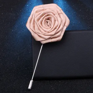 Broche fleur de rose en tissu faite à la main avec longue épingle pour hommes femmes.