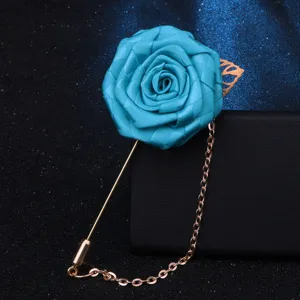 Broche fleur rose en tissu bleu pour homme avec épingle longue métal et chaîne de costume