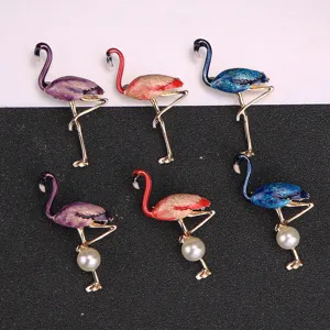 Vintage Alloy Flamingo Brooch Pin With Artificial Pearl Enamel Painted Animal Lapel Pin For Women Coat Sweater Jewelry Gift