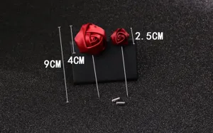 Handgemachte Seidenrose Reversnadel Anstecknadel Set für Herren Anzug Detailansicht