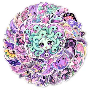 Set van 50 pastel gotische schattige paarse stickers, griezelige dierendecoratie voor laptop.