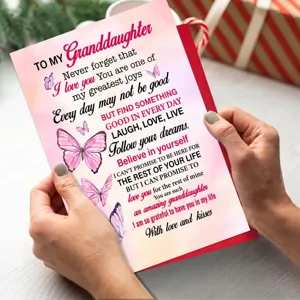 Carte de vœux rose papillon pour petite-fille avec enveloppe chaleureux cadeau anglais